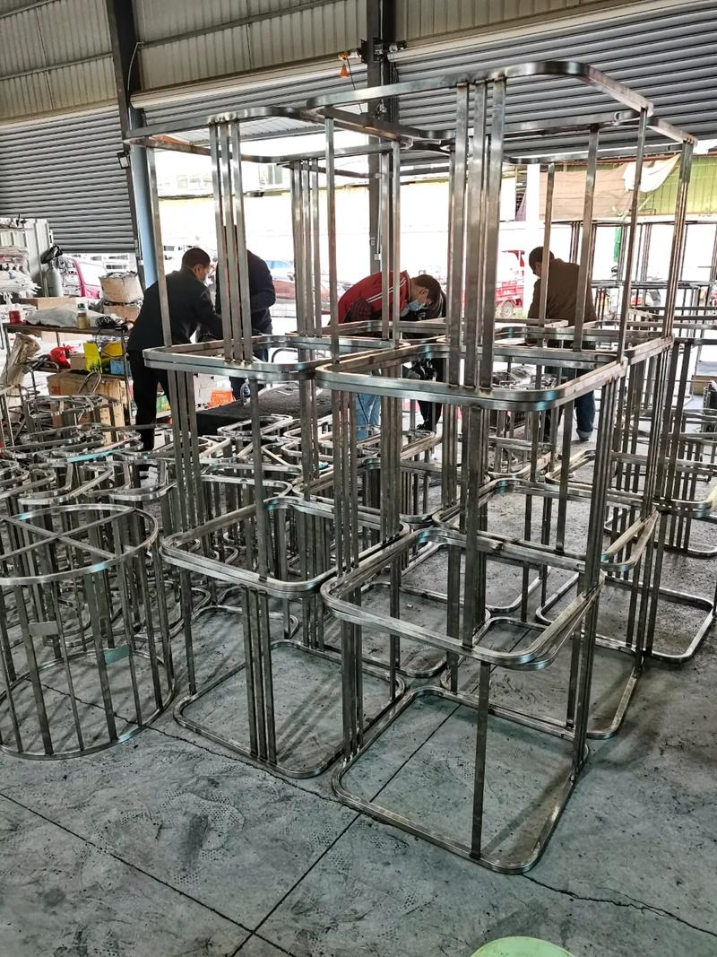 不銹鋼輕奢風家具與鋁制精品 去商場不如來工廠，定制您的品質生活
